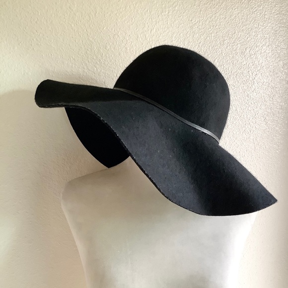 Nordstrom Accessories - NORDSTROM BP Floppy Wool Hat Black